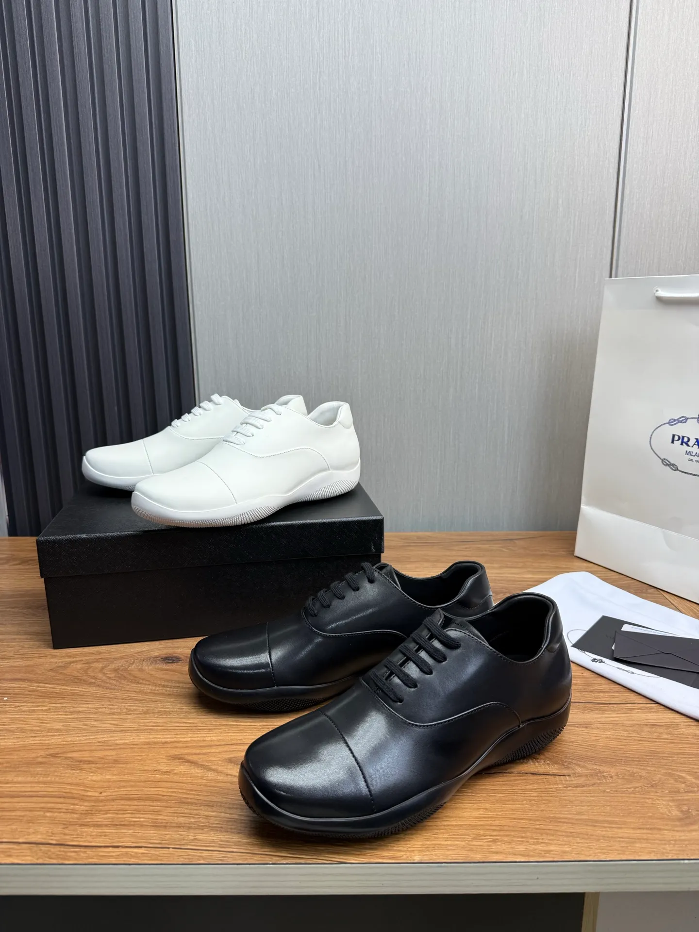 Men's shoes 💰760💰 [PRADA] New models synchronized with the official website, high-quality shipments ✔️Best sellers🔥 Original cowhide + cowhide lining, 1🆚1 replica, original original sole, 38-45 (men's 38.45 custom-made, non-refundable)